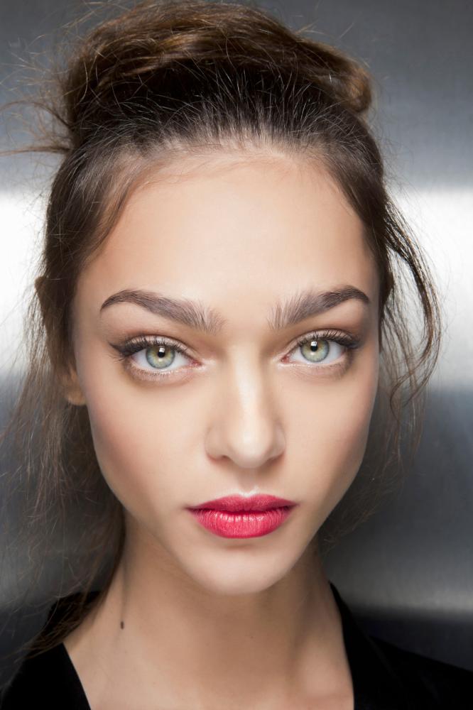 Look ouf for: Zhenya Katava.
Spotted: Στην ανοιξιάτικη επίδειξη των Dolce Gabbana.