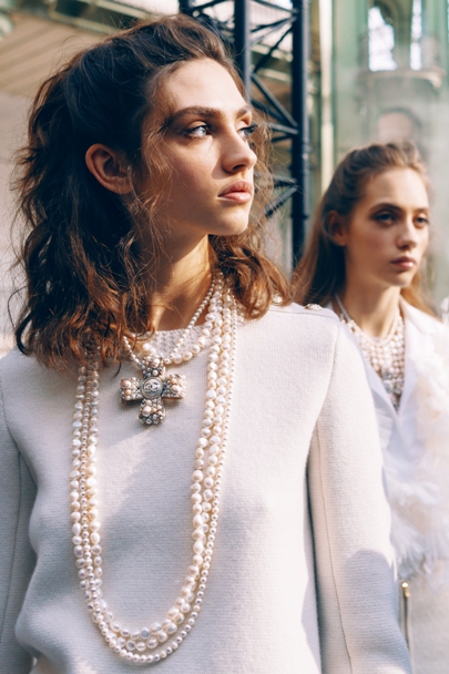 CHANEL fw20 backstage pass