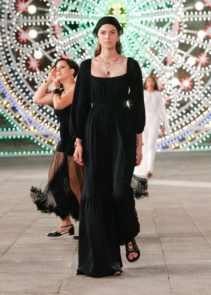 DIOR Cruise 2021 Κίνηση και συναίσθημα