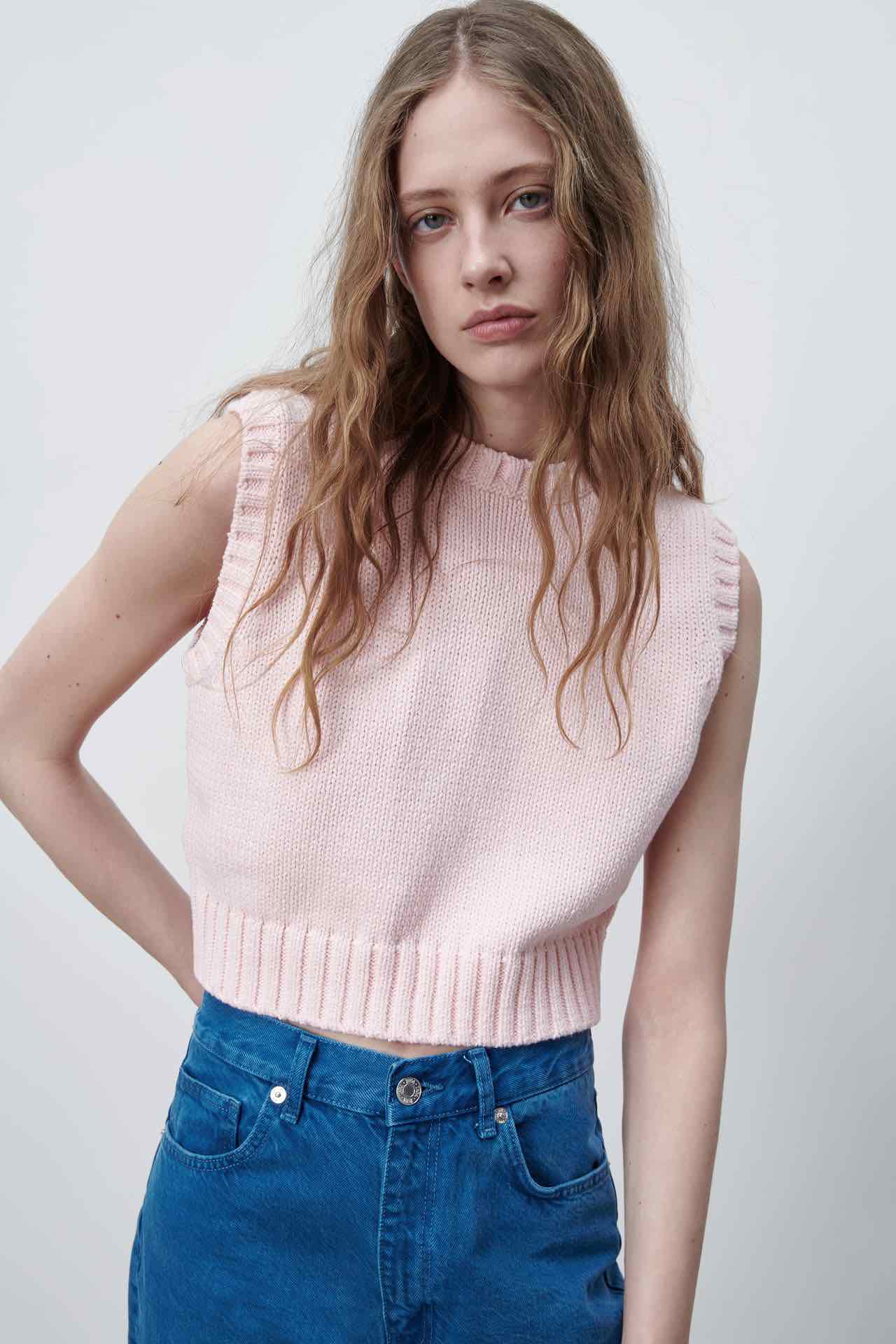 Παστέλ πλεκτό γιλέκο 19,95€ Zara