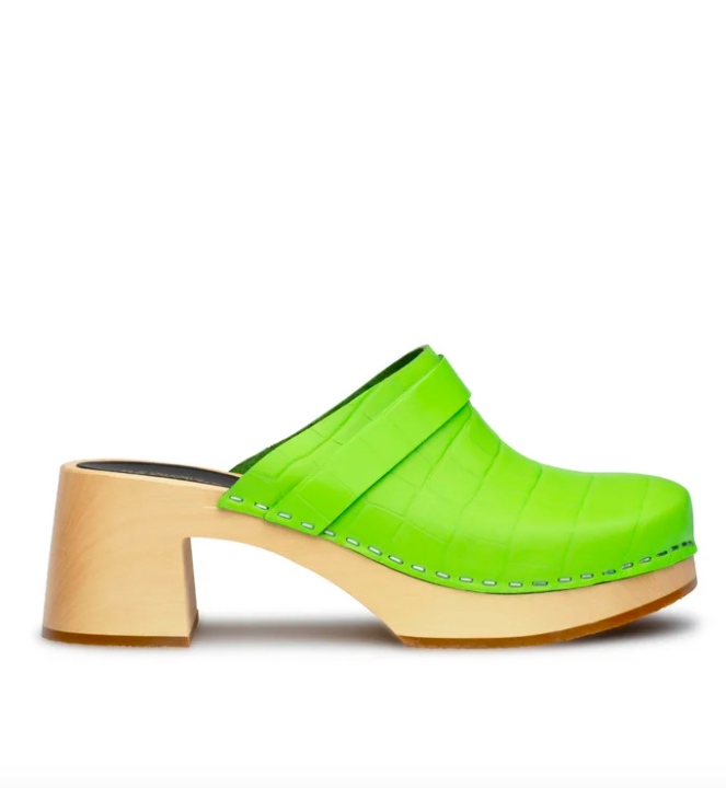 Λαχανί δερμάτινα σαμπό με υφή croc, 220€, Swedish Hasbeens