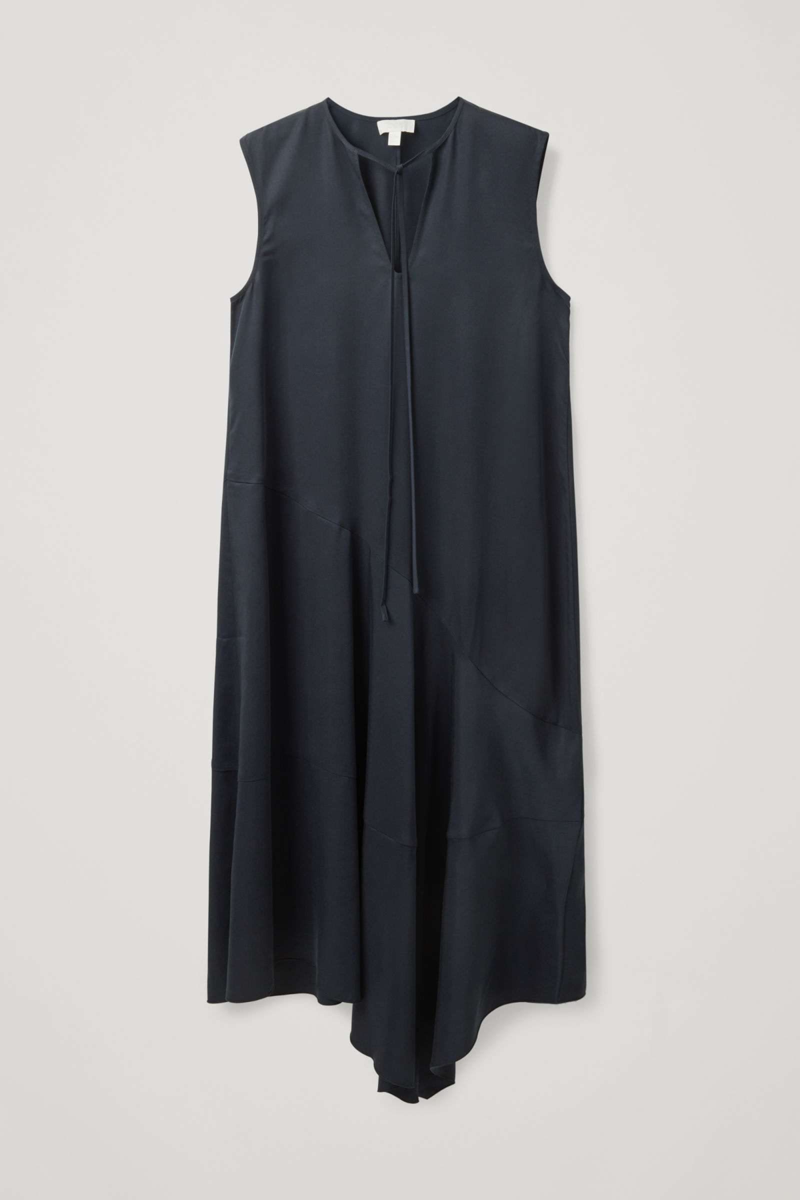Αμάνικο φόρεμα με ασύμμετρο πάνελ, Cos Stores, 44€ από 89€