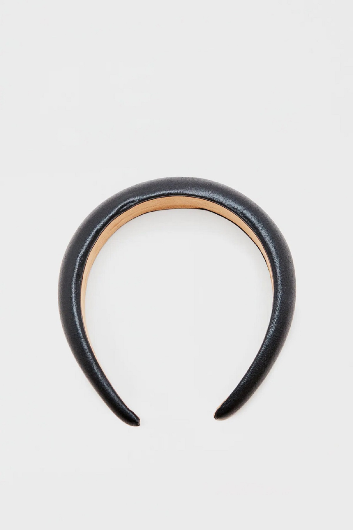 Καπιτονέ στέκα, 4.99€, Pull&Bear