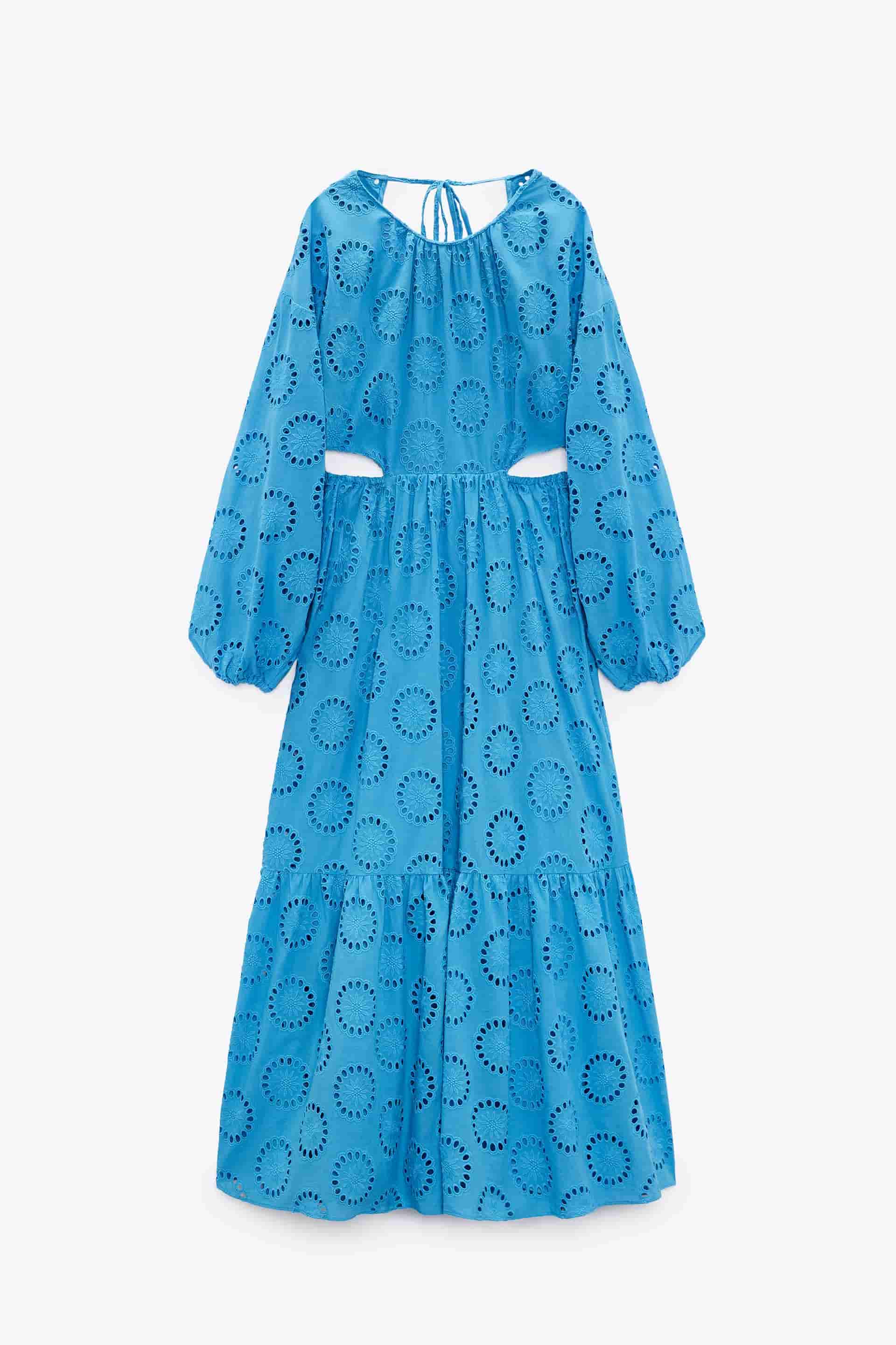 Κεντημένο φόρεμα με cut outs και ανοιχτή πλάτη, 49.95€, Zara