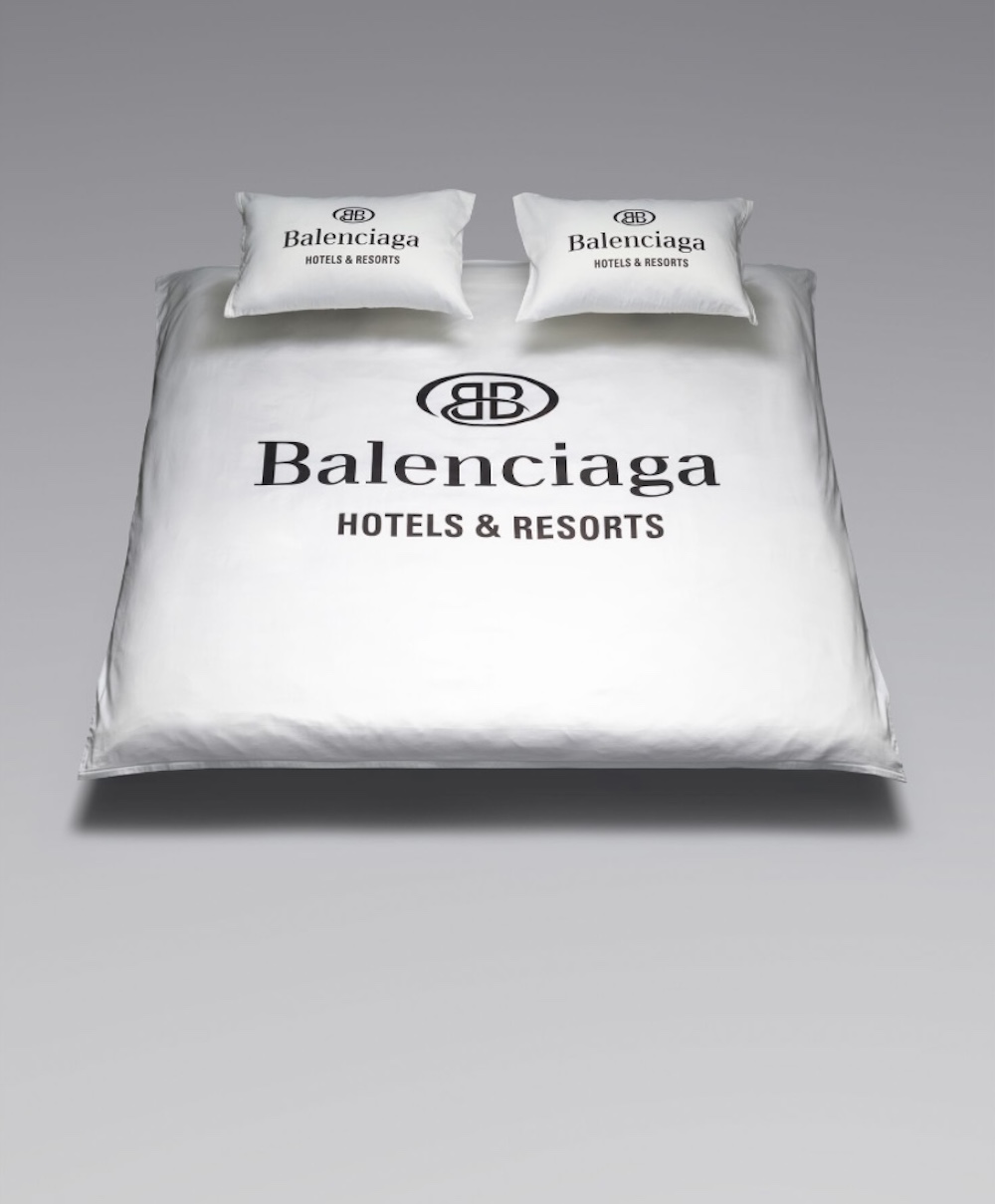 Hotels & Resorts λευκό σετ για king size κρεβάτι, 1.450 $