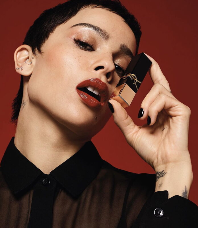 Κόκκινα χείλη για το μακιγιάζ της Πρωτοχρονιάς - Beauté Magazine - Zoë Kravitz, YSL Beauty