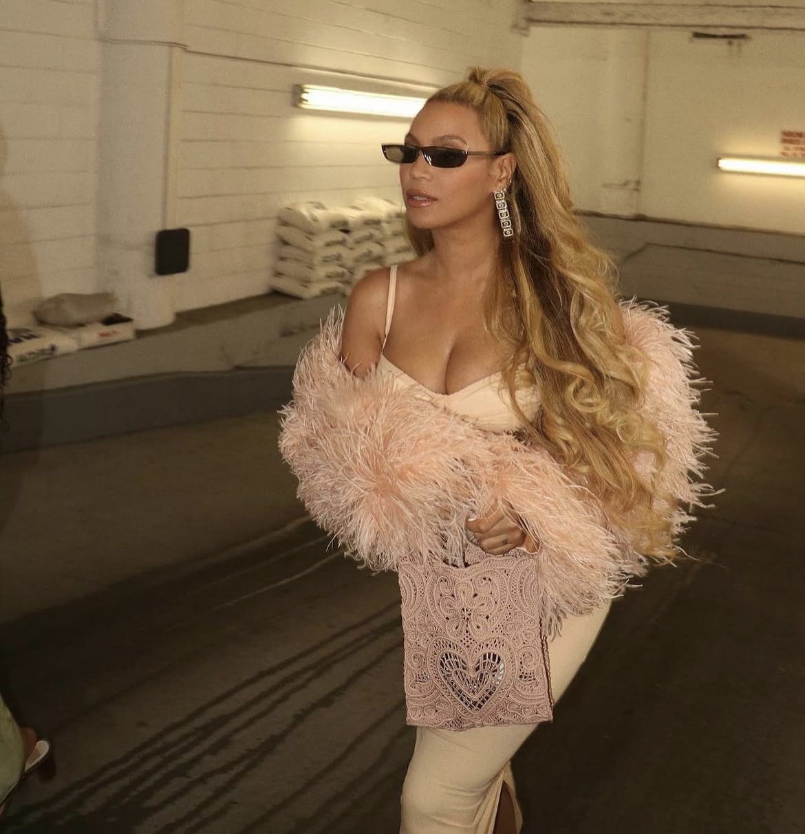 Η Beyoncé με Crème Brûlée Blonde.