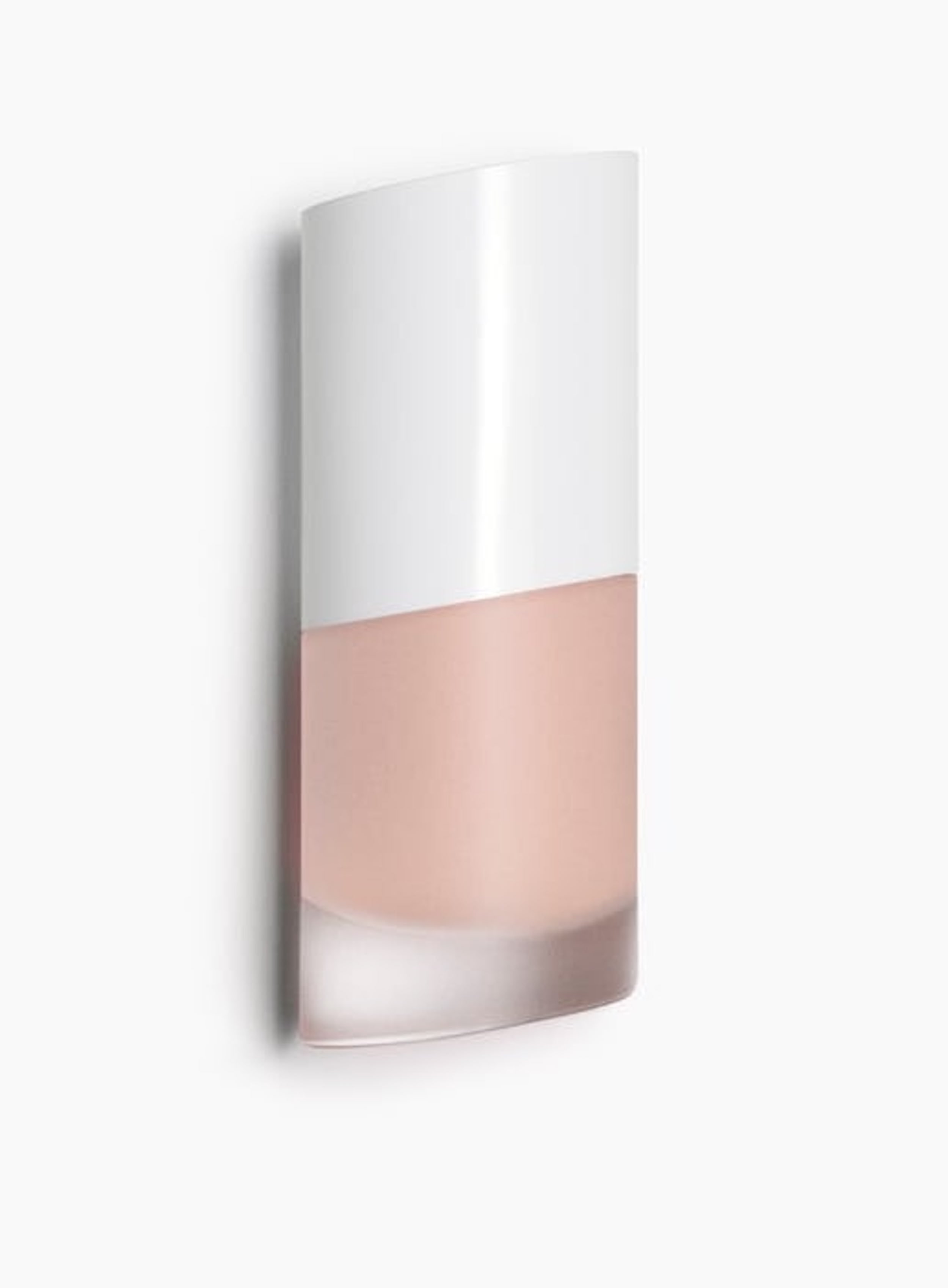 Βερνίκι νυχιών ροζ-nude, 5.95 € , Ζara Beauty.