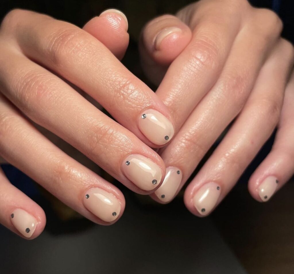 Αγαπημένα nail art για κοντά νύχια 4 Αγαπημένα nail art για κοντά νύχια