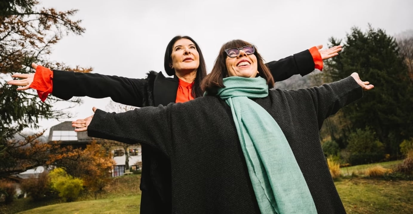Η Marina Abramović & η Dr Nonna Brenner στο Brenner's Center of Health & Prophylaxis στο Fuschl. Photo: Stefan Fürtbauer