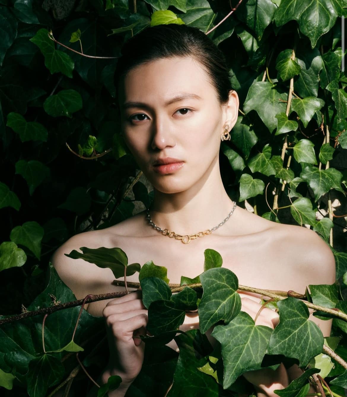 Κοσμήματα Polina Ellis. Photo: Yiorgos Kaplanidis. Mοντέλο: Chee Yum
