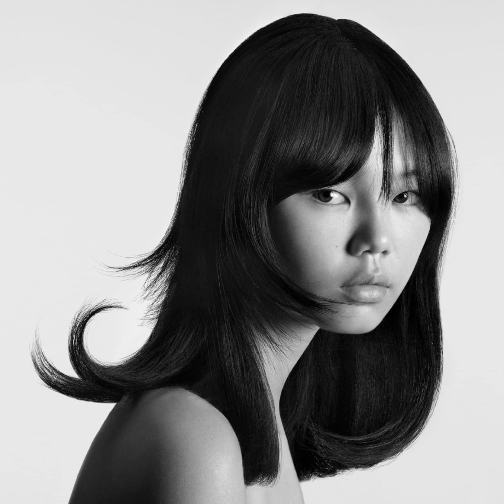 Για το hairstyle της Wai Ki χρησιμοποιήθηκε Dry Texturizing Spray & Hair Spray
