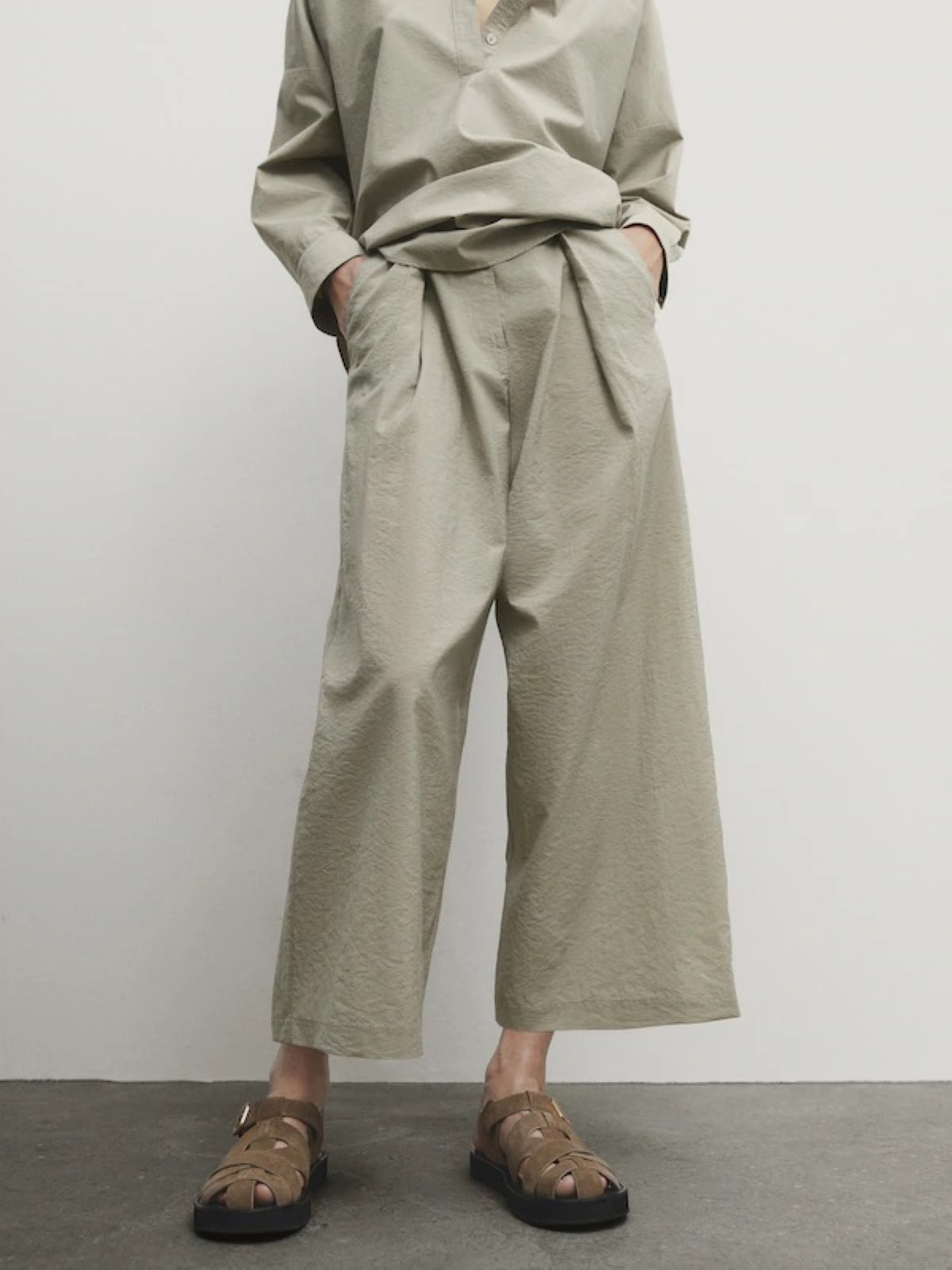 Παντελόνι σε φαρδιά γραμμή, 79.95 € , Massimo Dutti