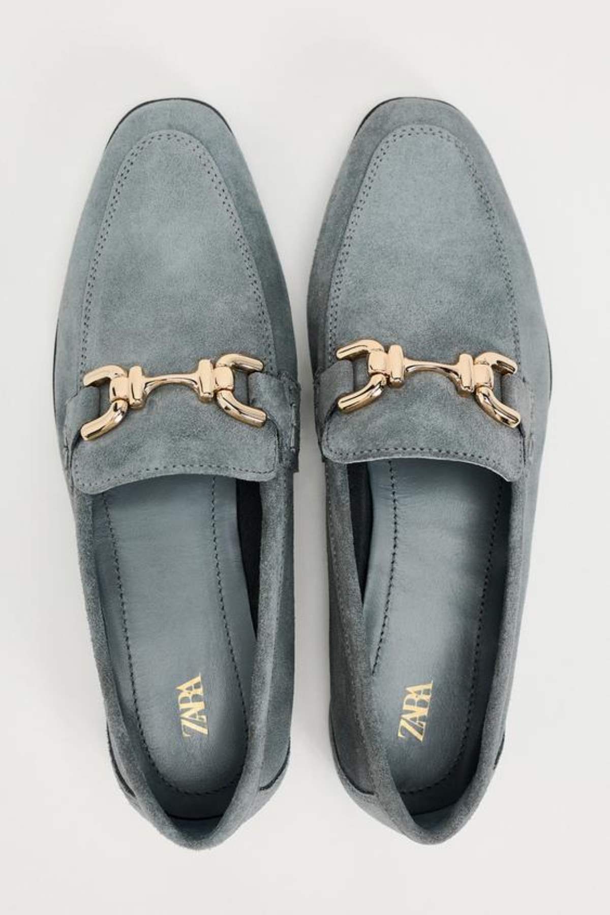 Γαλάζια μοκασίνια με αγκράφα, 49.95 € , Zara