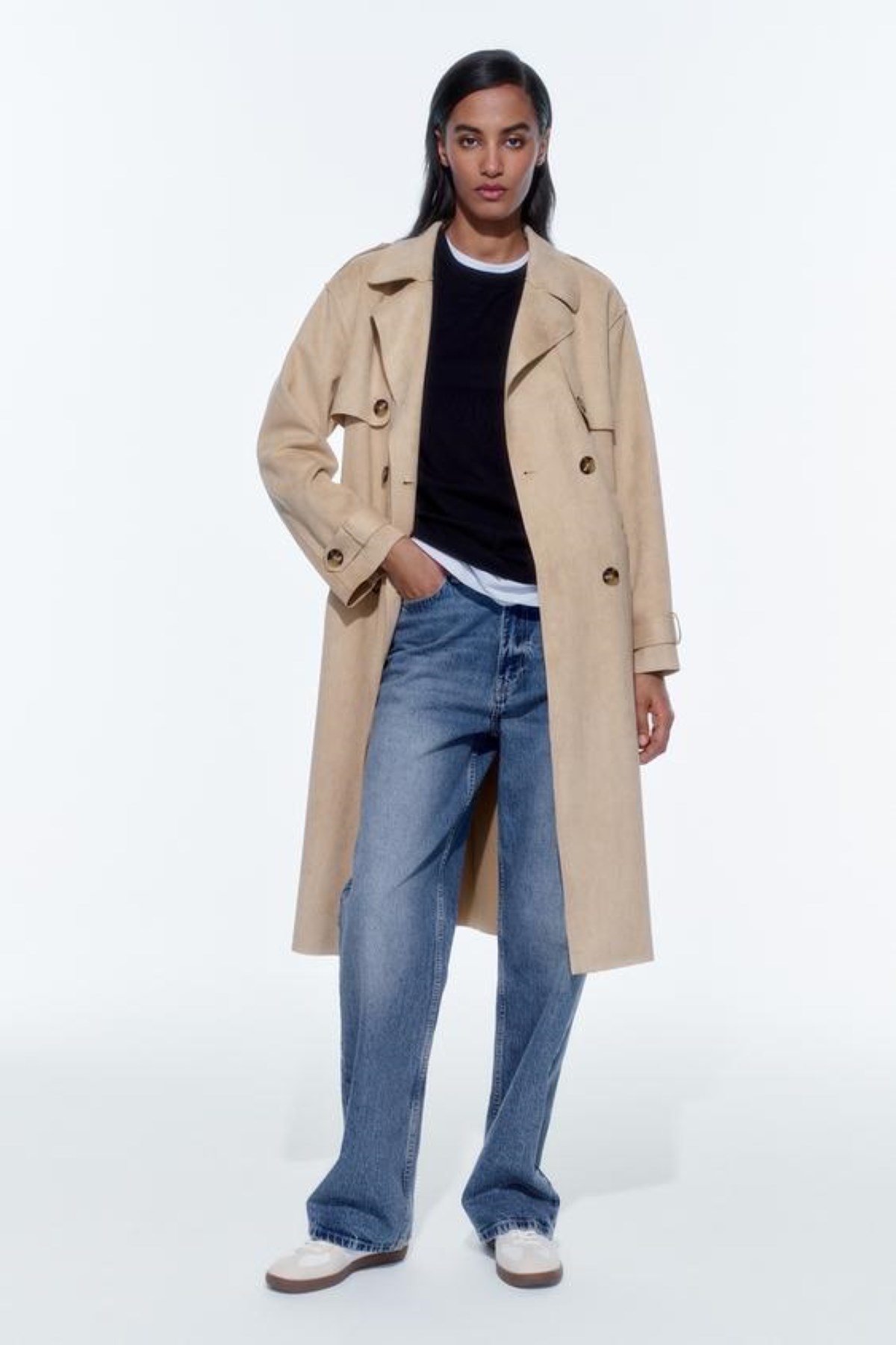 Μπεζ καμπαρντίνα με καστόρ ύφασμα, 39.95 € , Zara