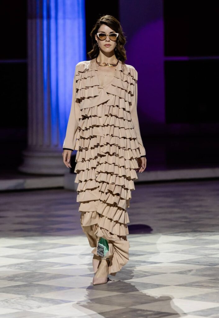 Ολοκληρώθηκε με επιτυχία η 34η Athens Fashion Week 15 Ολοκληρώθηκε με επιτυχία η 34η Athens Fashion Week