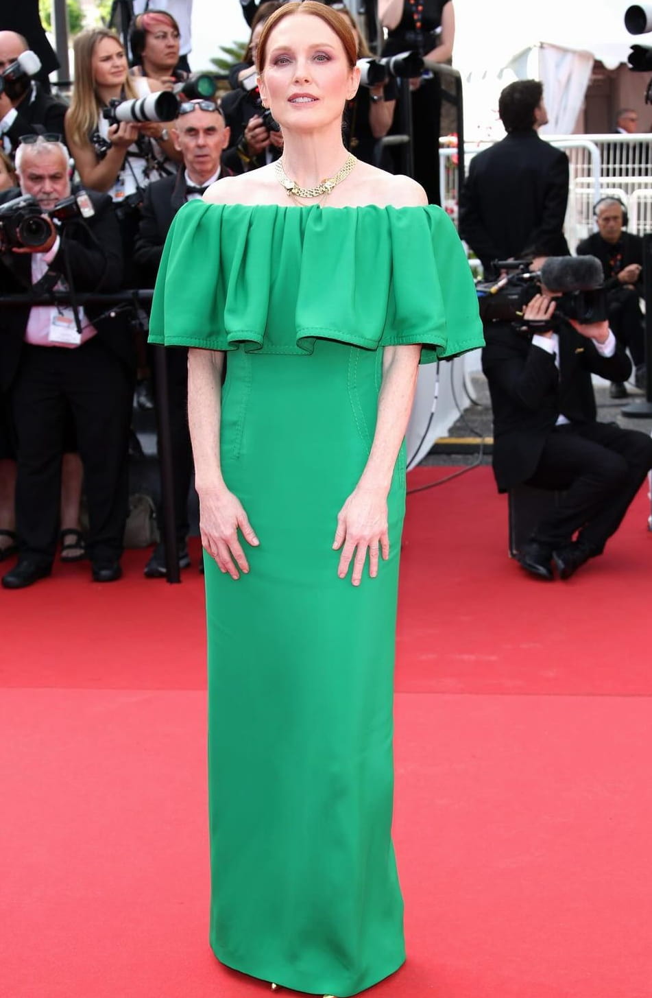 Julianne Moore, φόρεμα: Βοttega Veneta