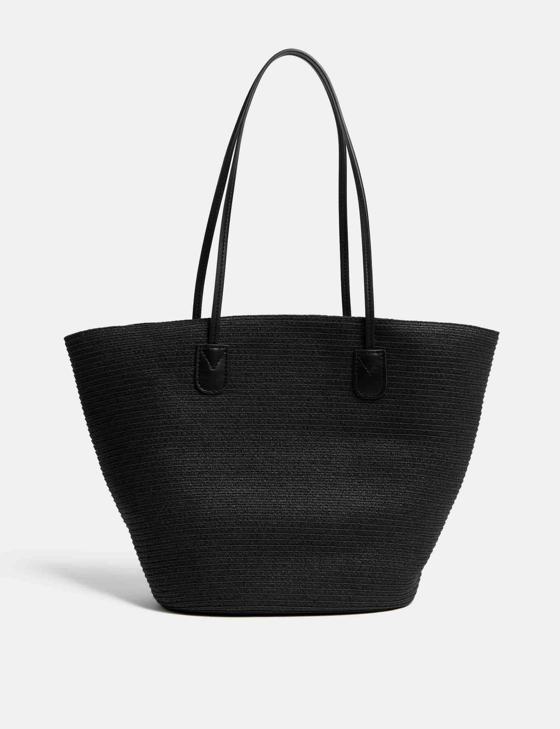 Mαύρη ψάθινη τσάντα, 39.99 €