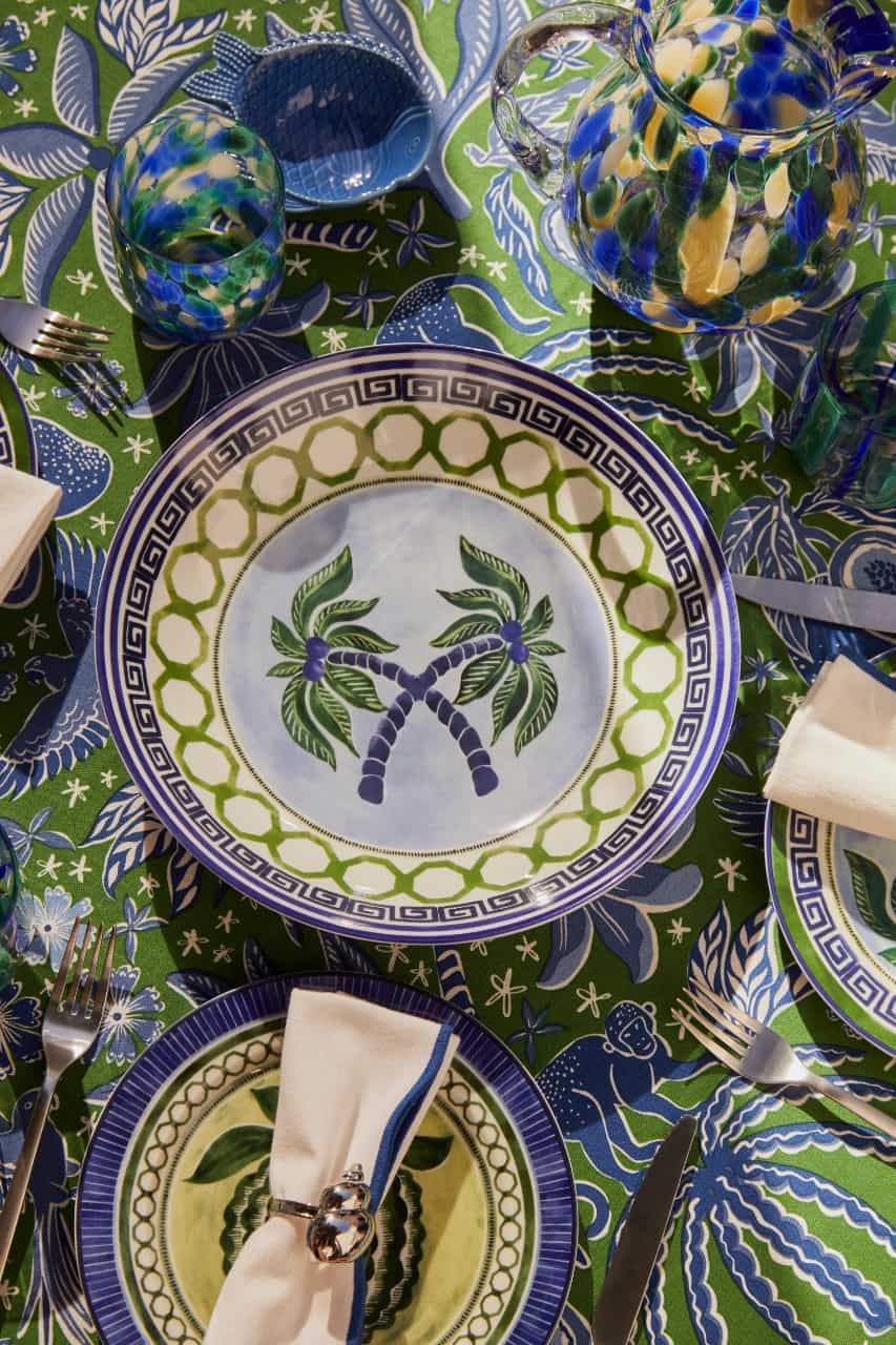 Σερβίτσιο με φοινικόδεντρα από 7.99 € - 19.99 €. Κανάτα 24.99 €