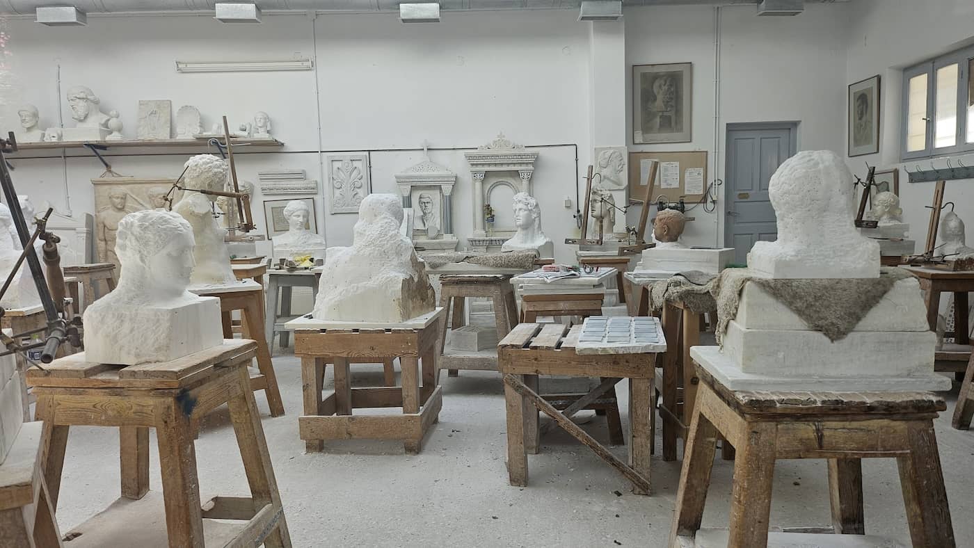 Workshop at school of marble sculpting. Photo: Nicoletta Menti