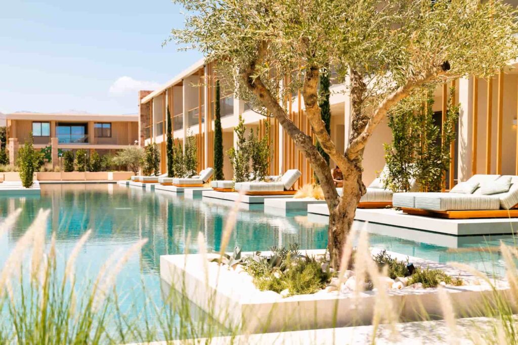 Pearl Island Chios Hotel & Spa: Αρχιτεκτονική αρμονία στο νέο πεντάστερο ξενοδοχείο της Χίου 1 Pearl Island Chios Hotel & Spa: Αρχιτεκτονική αρμονία στο νέο πεντάστερο ξενοδοχείο της Χίου